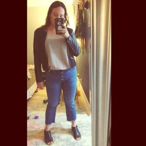 About Poshmark Seller- Priscilla! 👋🏼